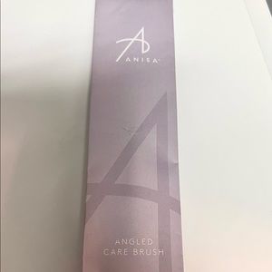 Amiss beauty brush